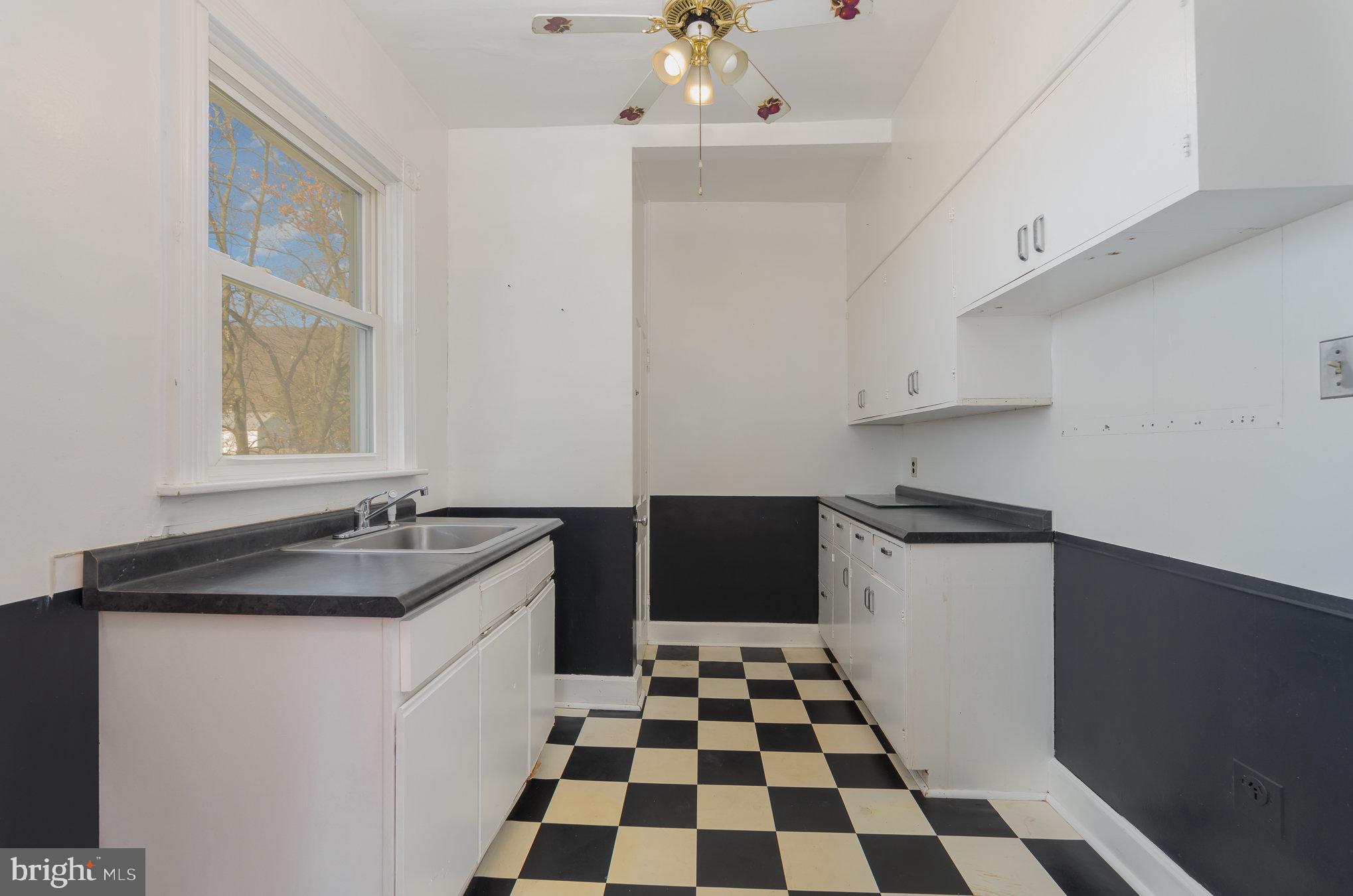 132 East St