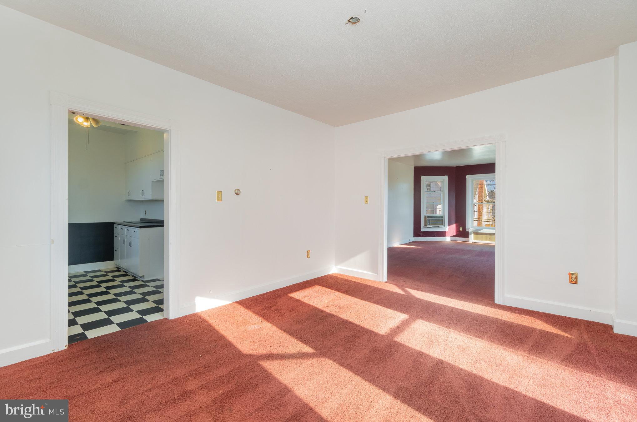 132 East St