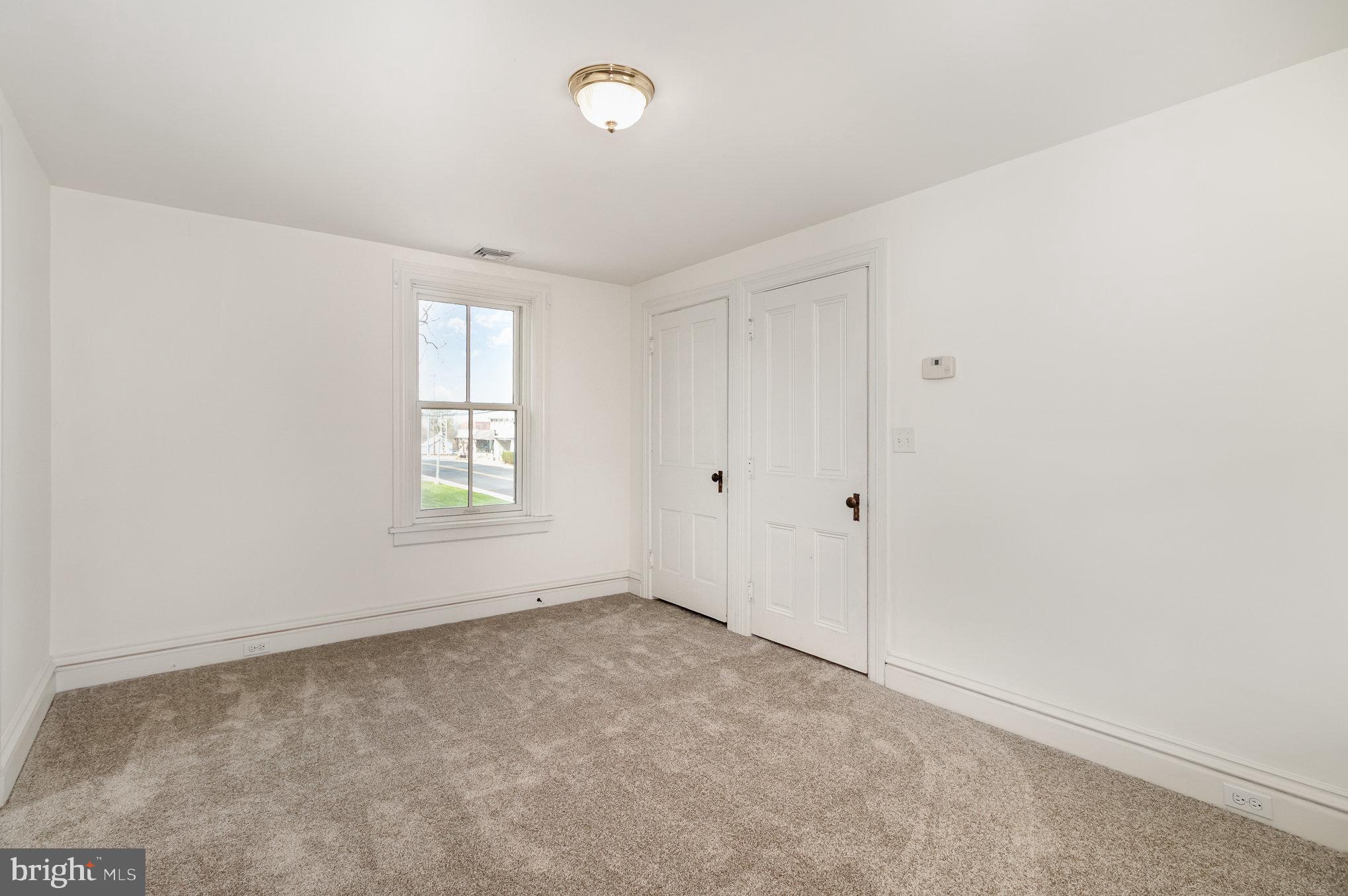 308 E Derry Rd