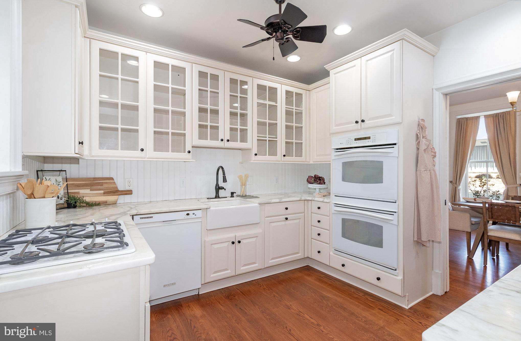 308 E Derry Rd