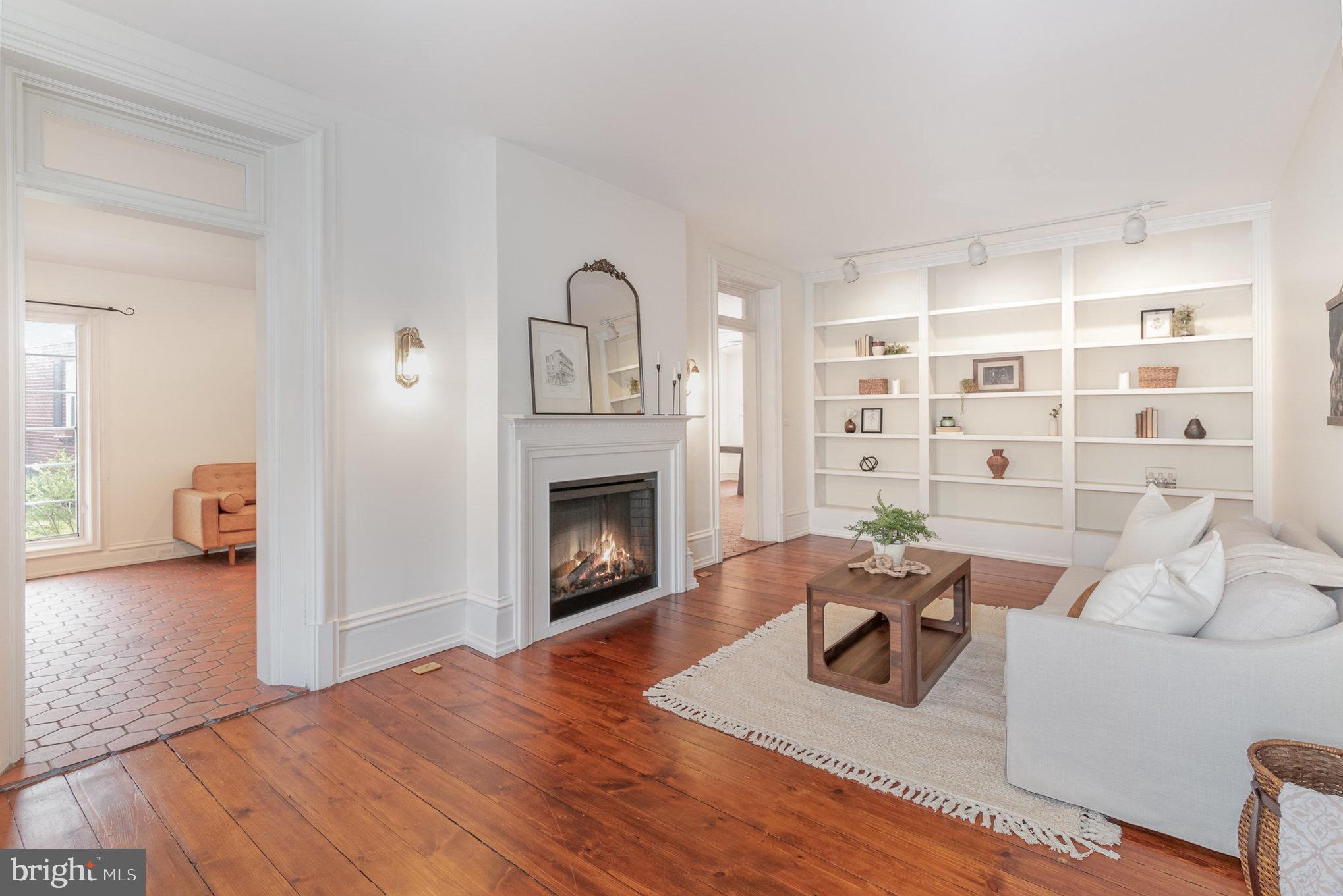 308 E Derry Rd