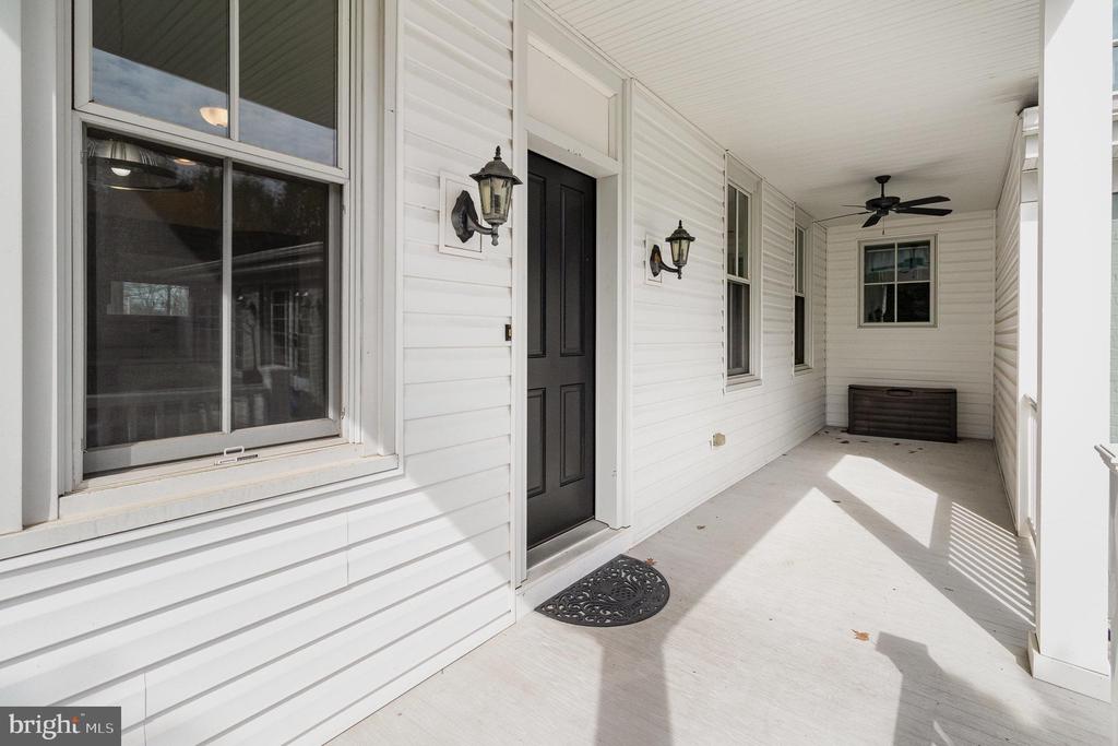 308 E Derry Rd
