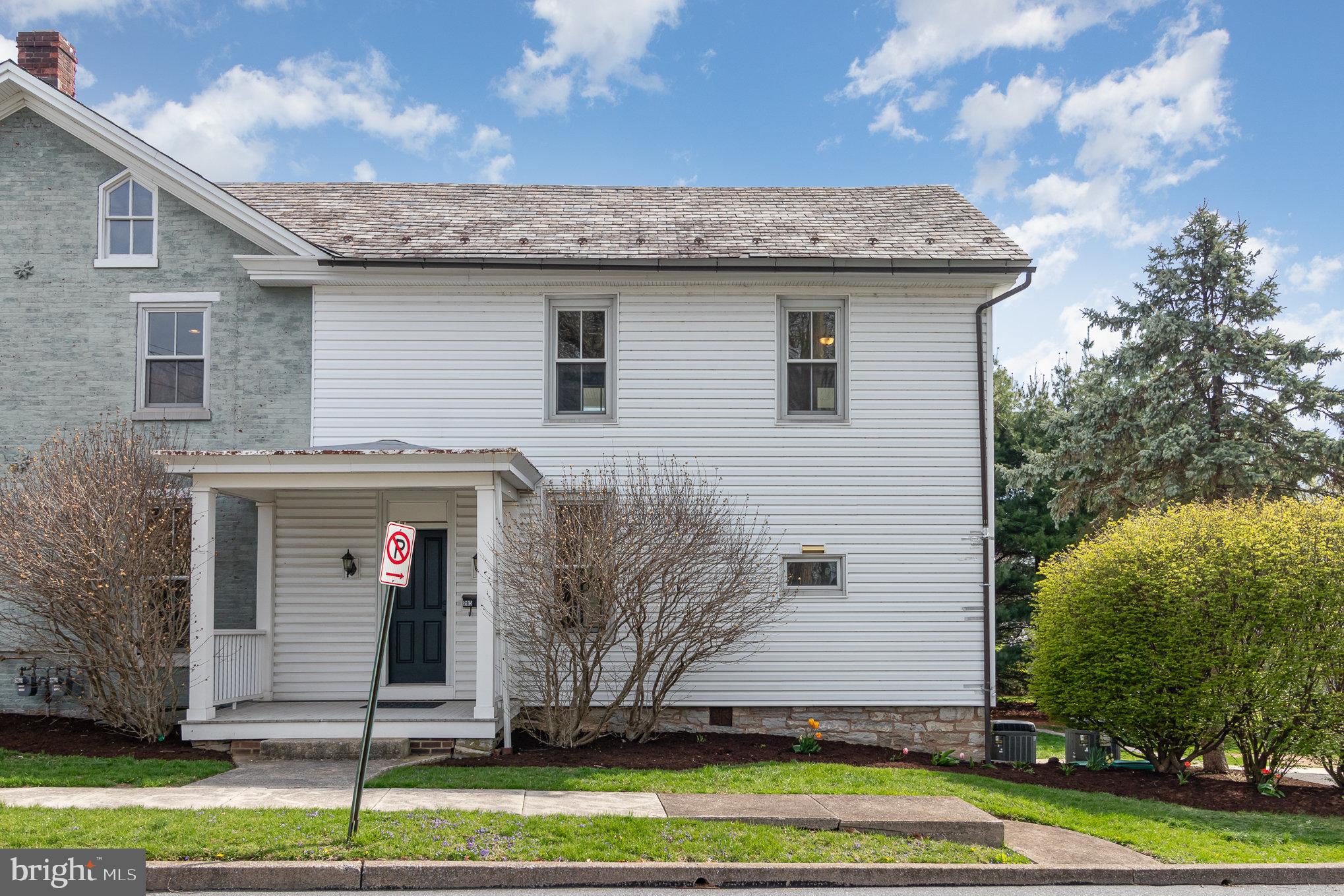 308 E Derry Rd