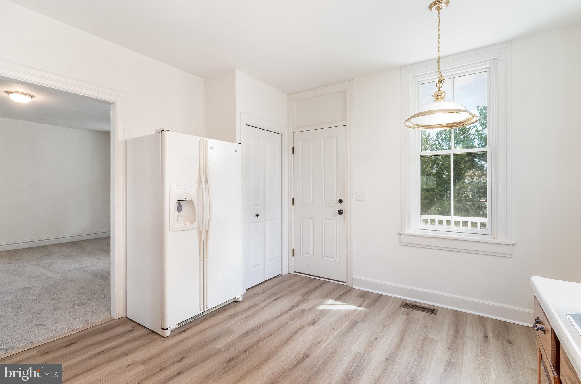308 E Derry Rd