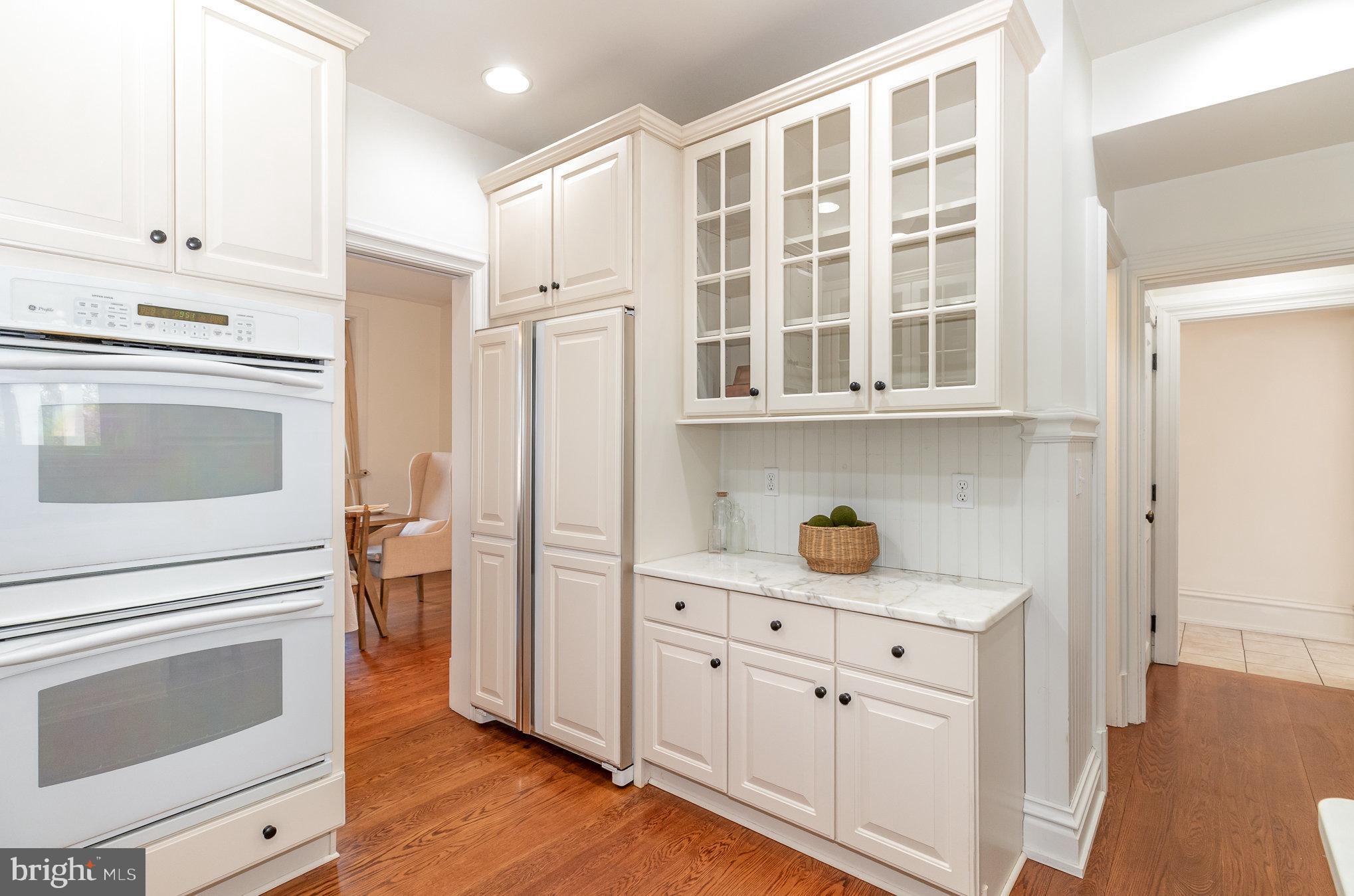 308 E Derry Rd