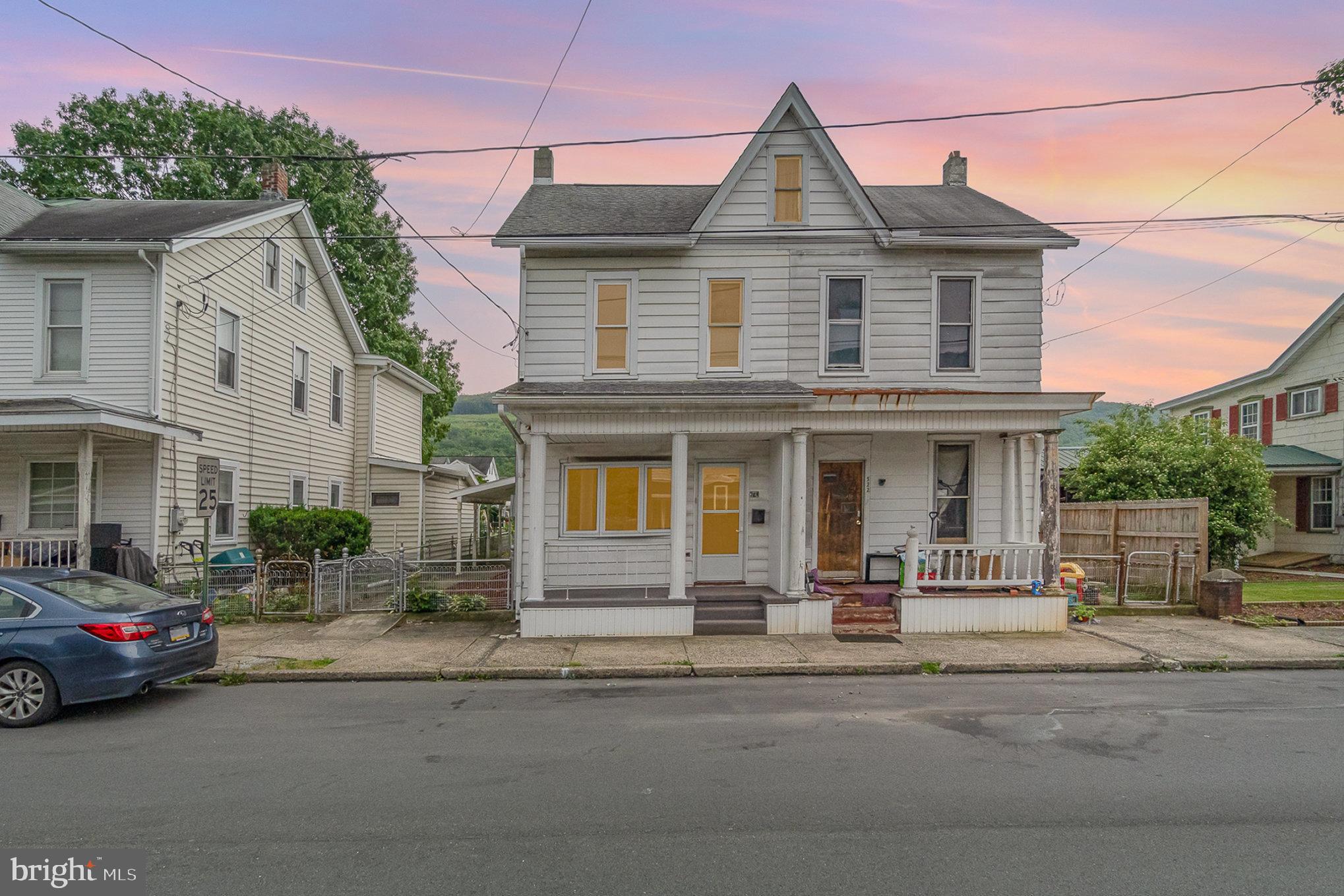 324 N 2nd St