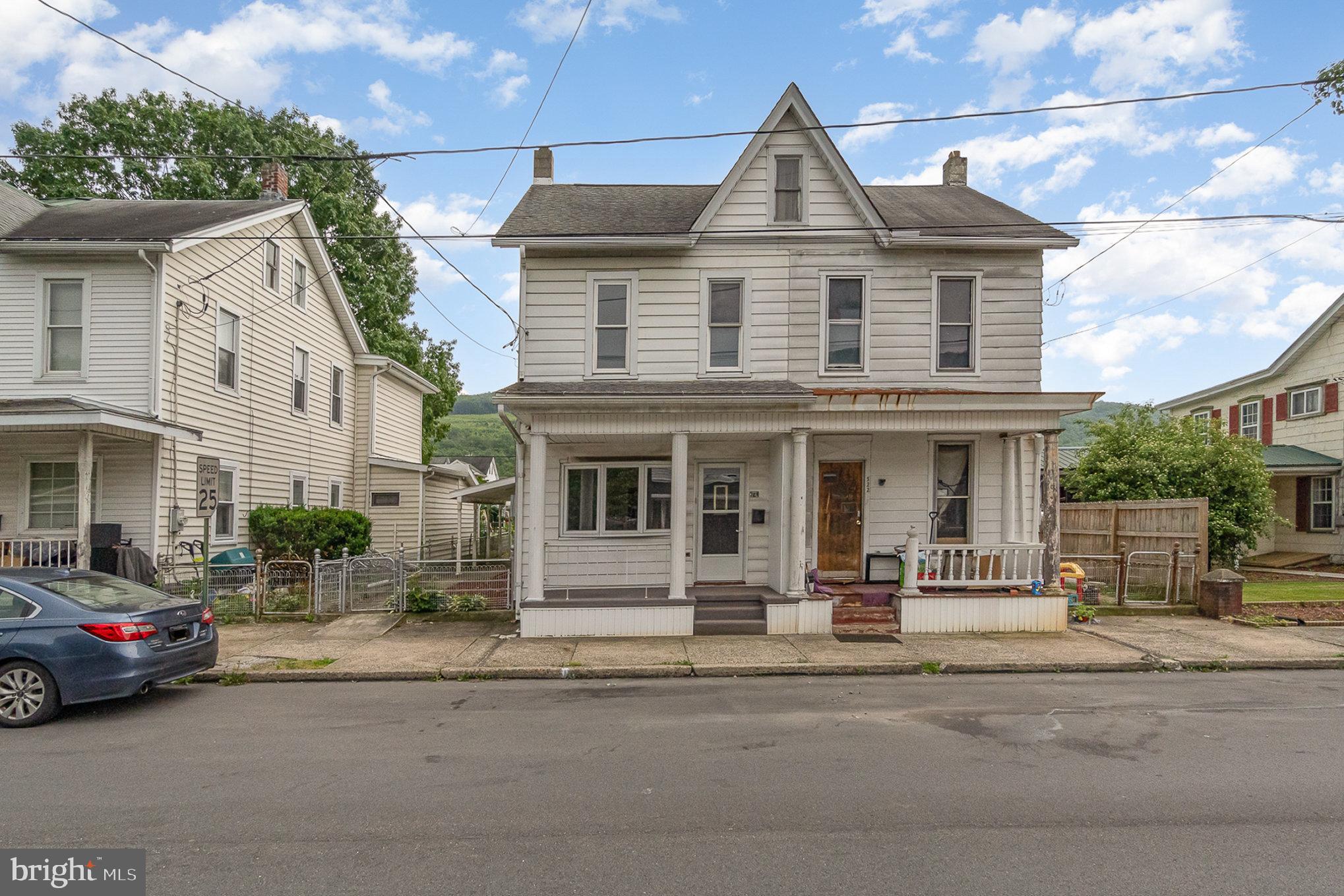 324 N 2nd St