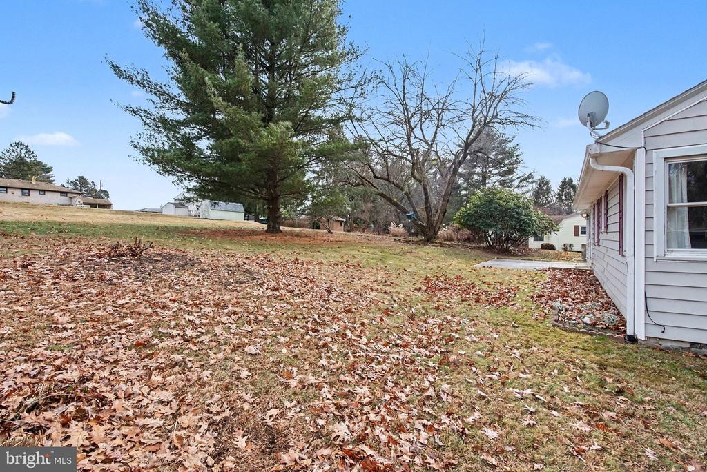 730 SHADY DRIVE