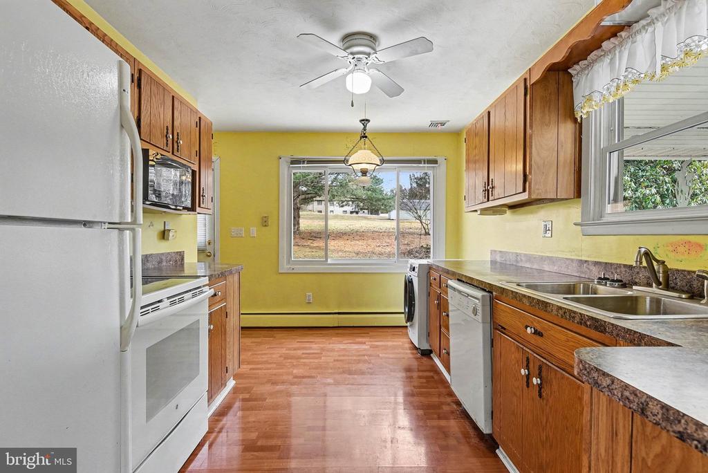 730 SHADY DRIVE