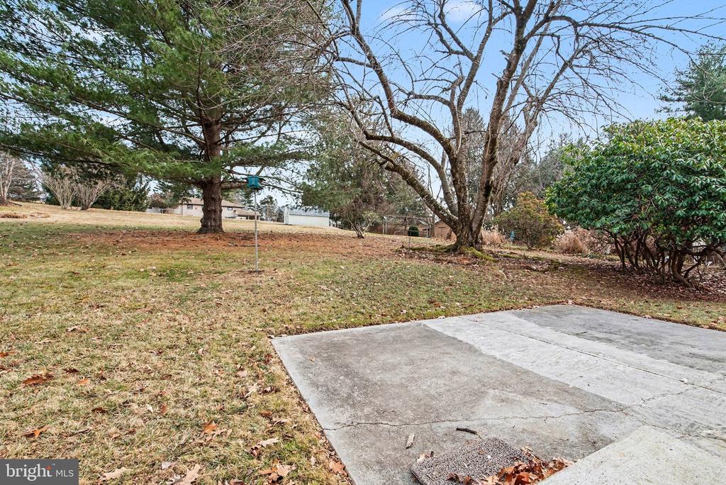 730 SHADY DRIVE