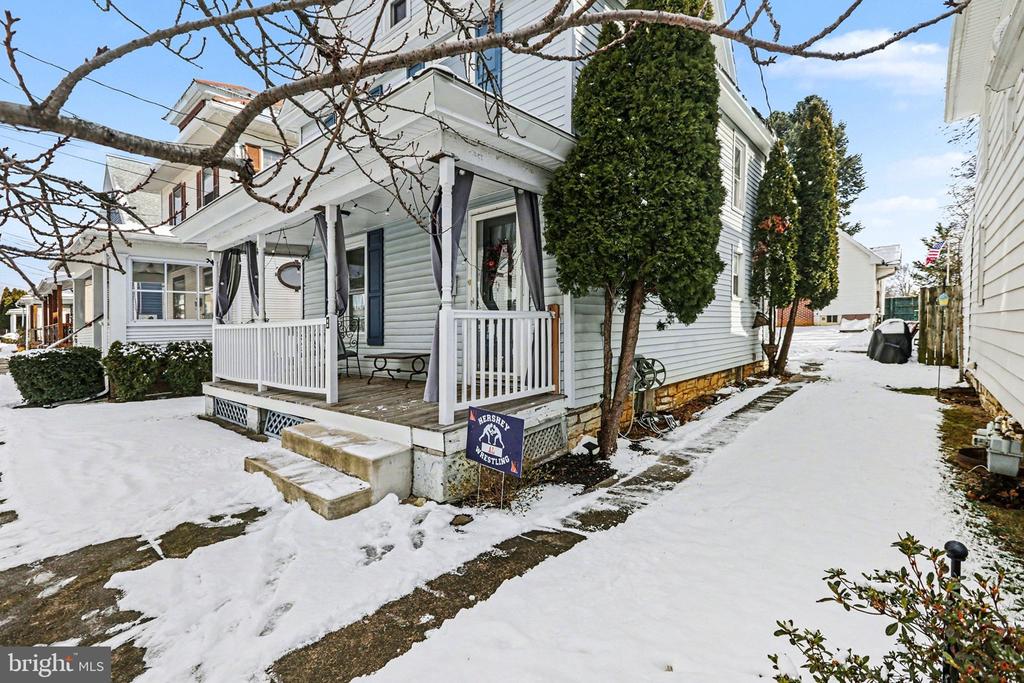 348 E DERRY ROAD