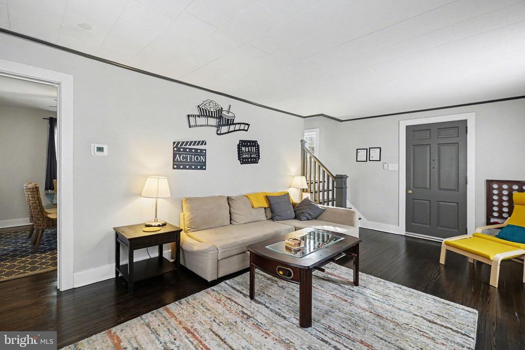 348 E DERRY ROAD