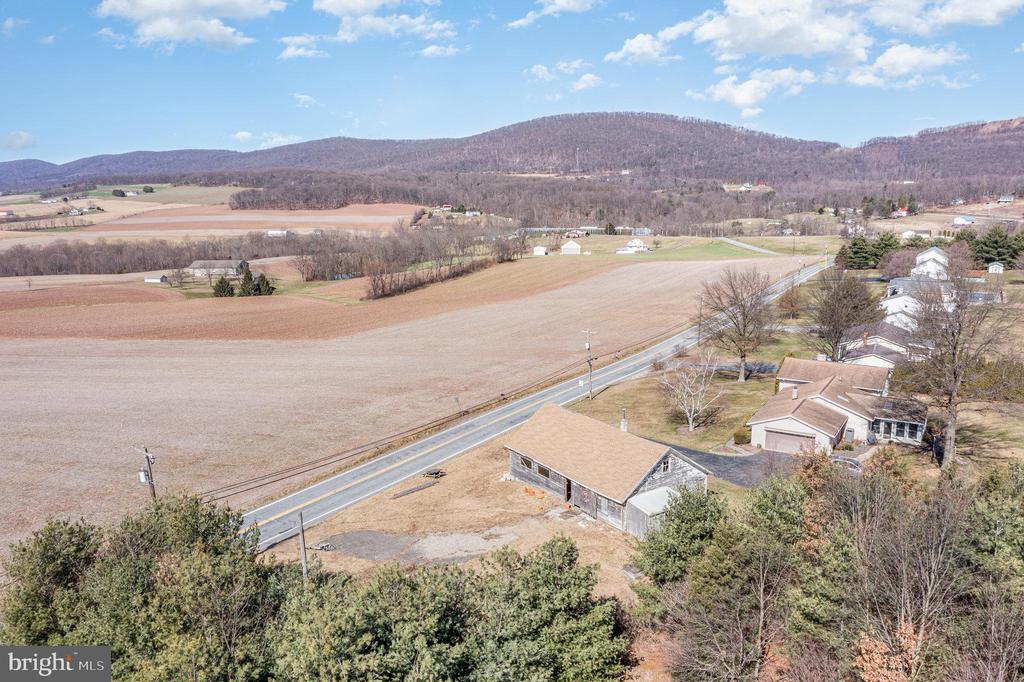 543 MOUNTAIN HOUSE ROAD