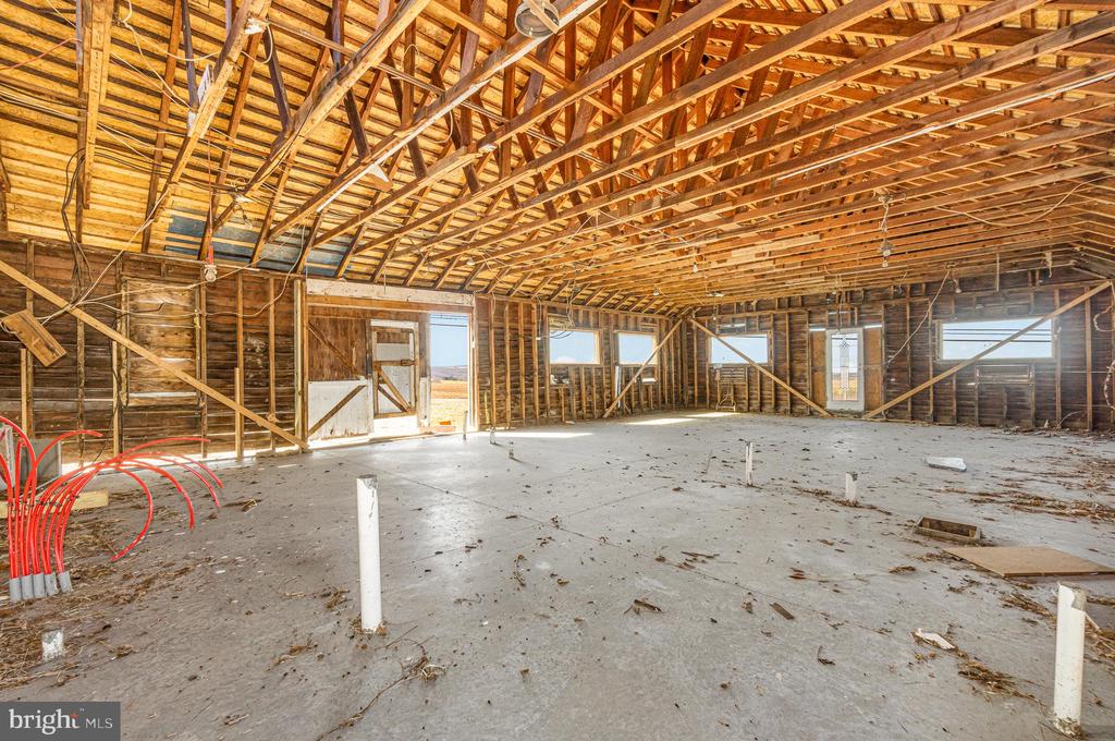 543 MOUNTAIN HOUSE ROAD