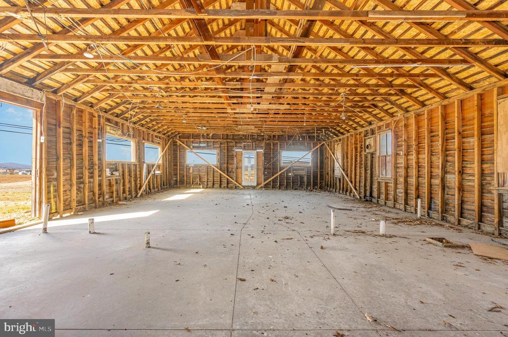 543 MOUNTAIN HOUSE ROAD
