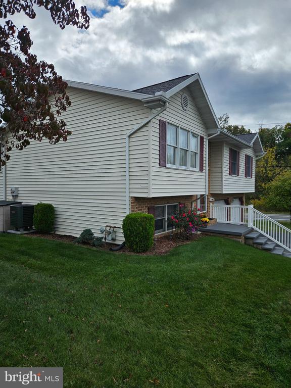 6454 TAUNTON ROAD