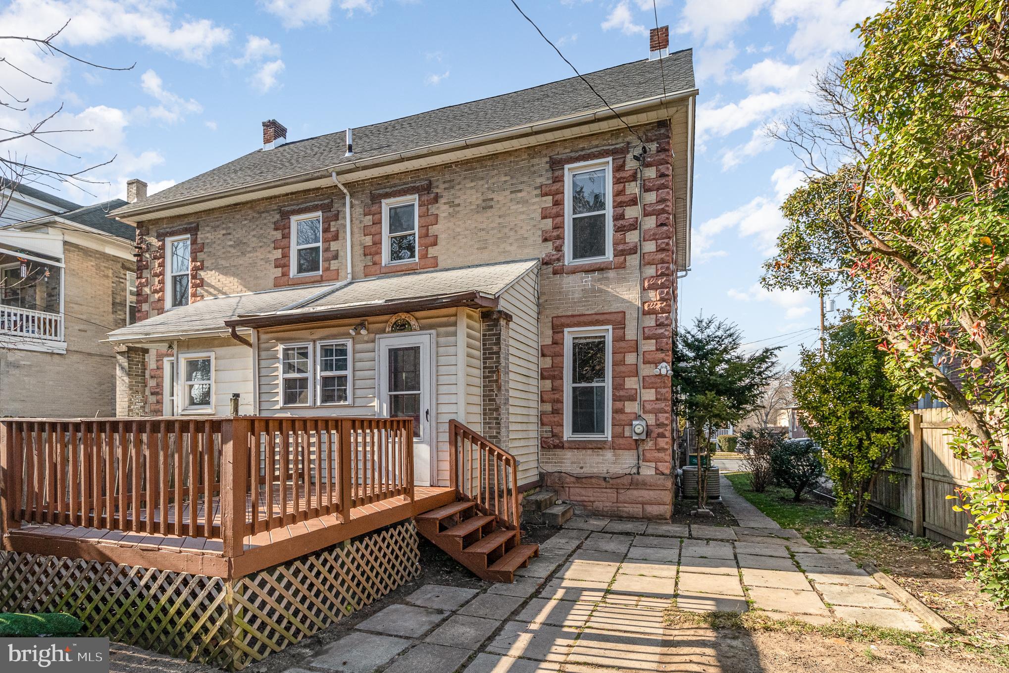 532 Poplar Ave