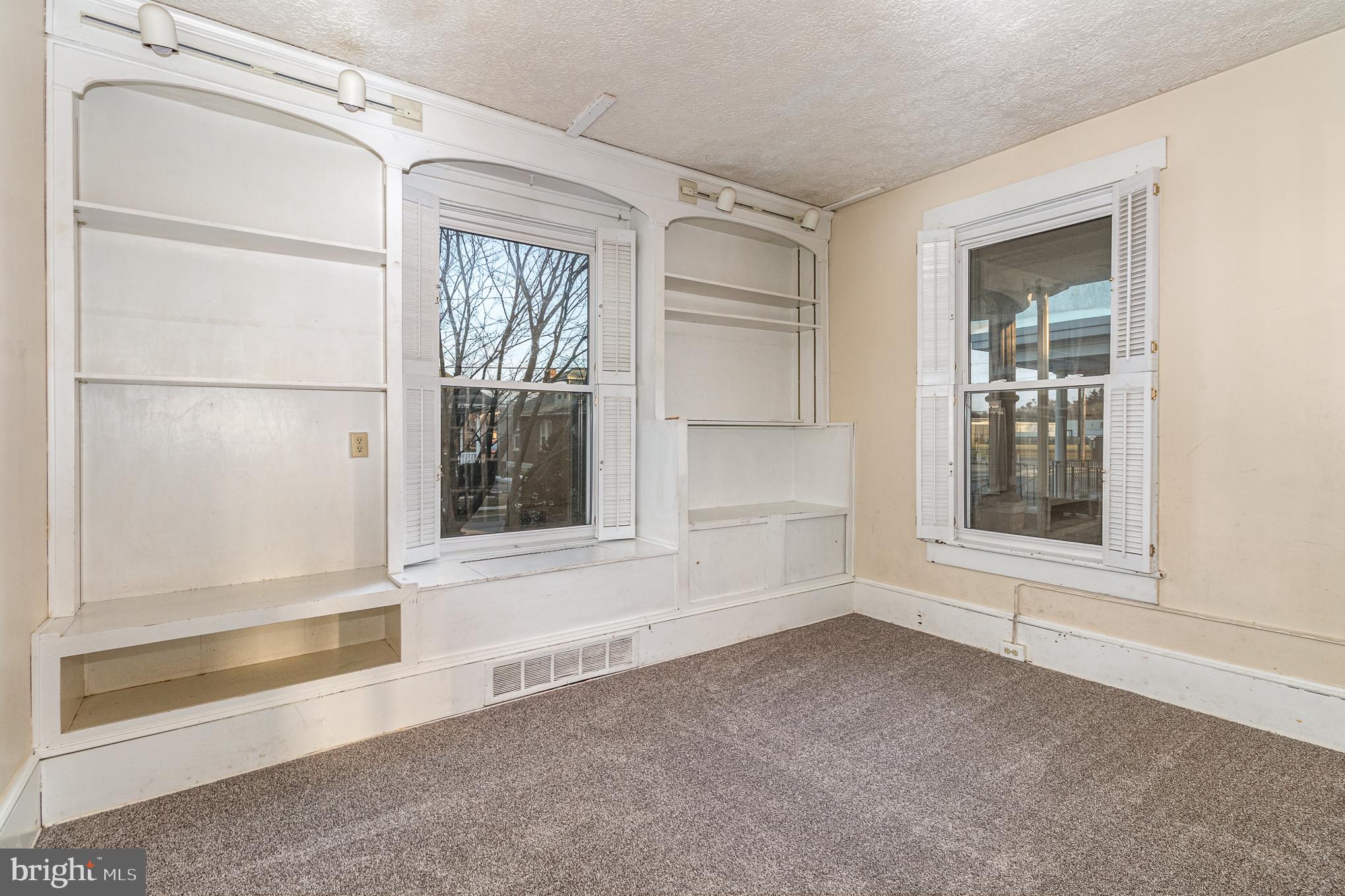 532 Poplar Ave