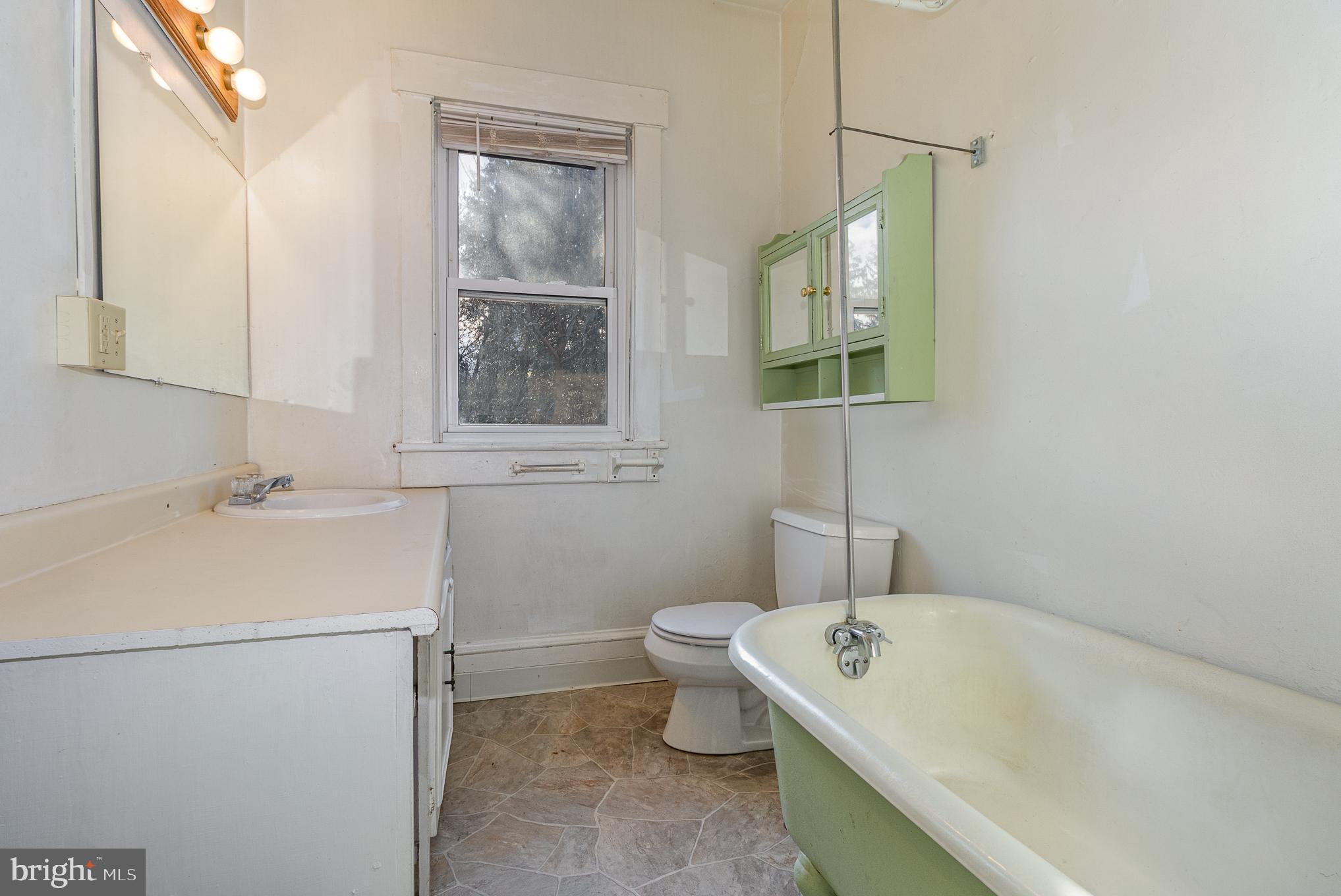 532 Poplar Ave