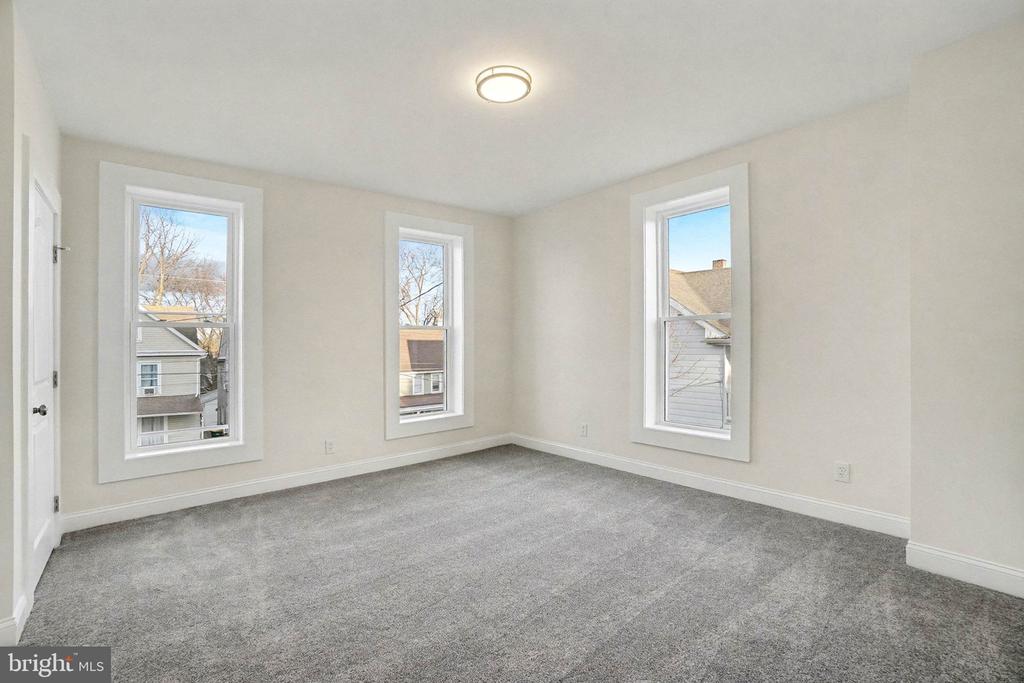 35 N FRANKLIN STREET