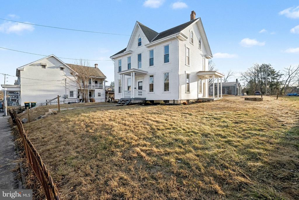 35 N FRANKLIN STREET