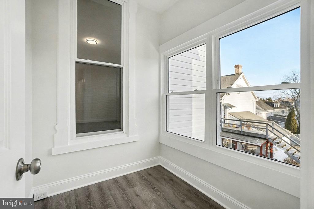 35 N FRANKLIN STREET