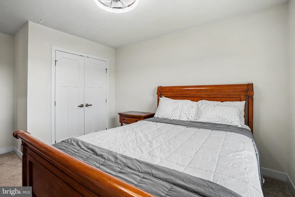 1156 EMILYS COURT