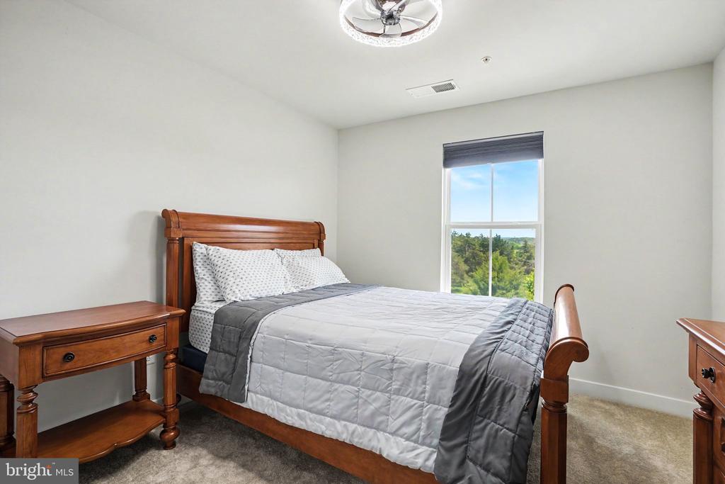 1156 EMILYS COURT