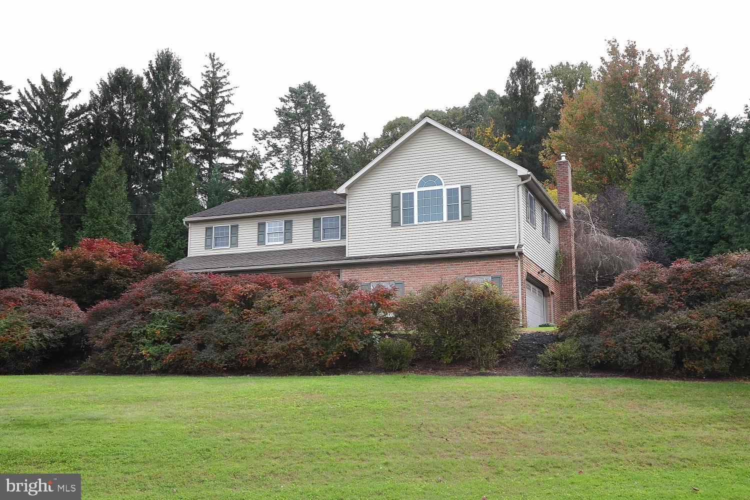 1328 Edgewood Dr