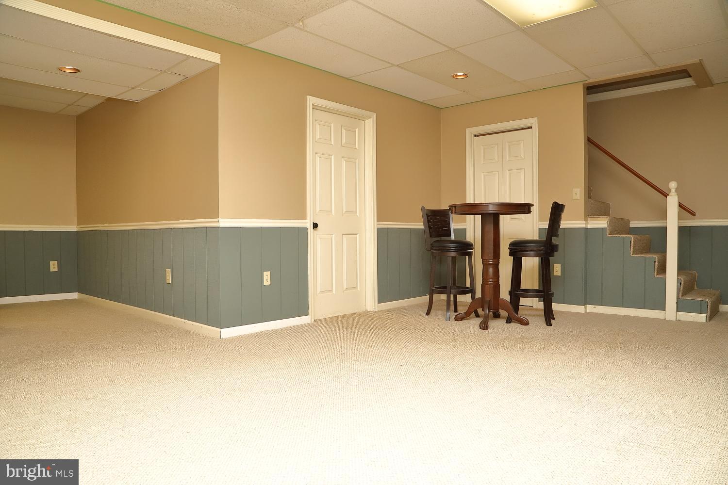 1328 Edgewood Dr