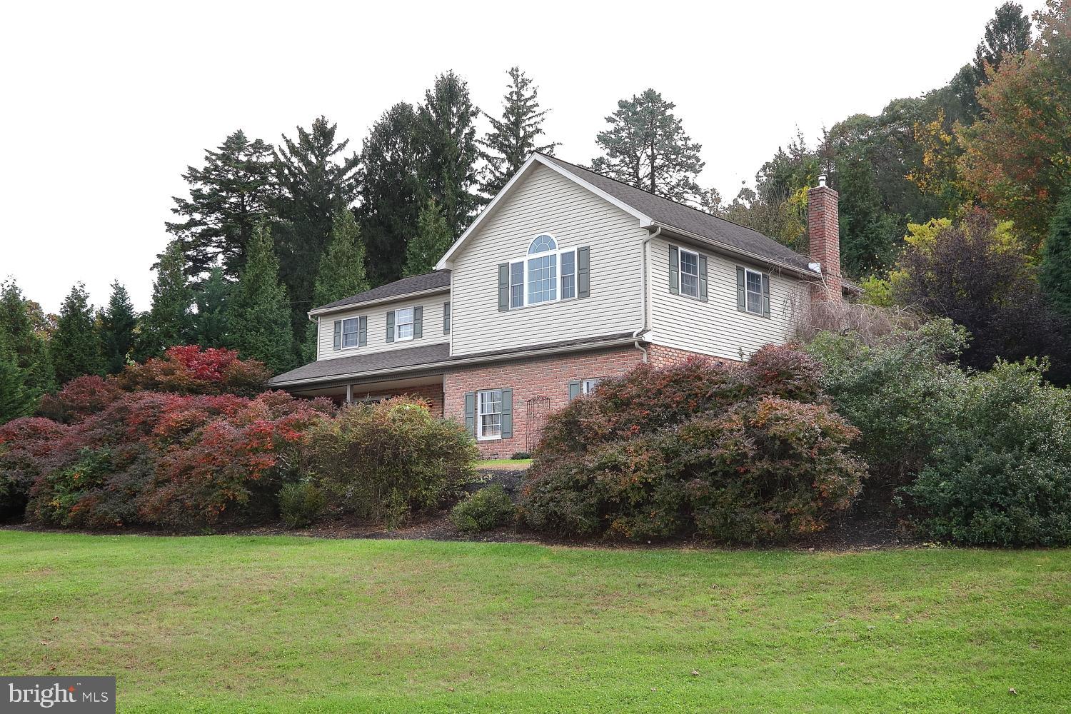 1328 Edgewood Dr