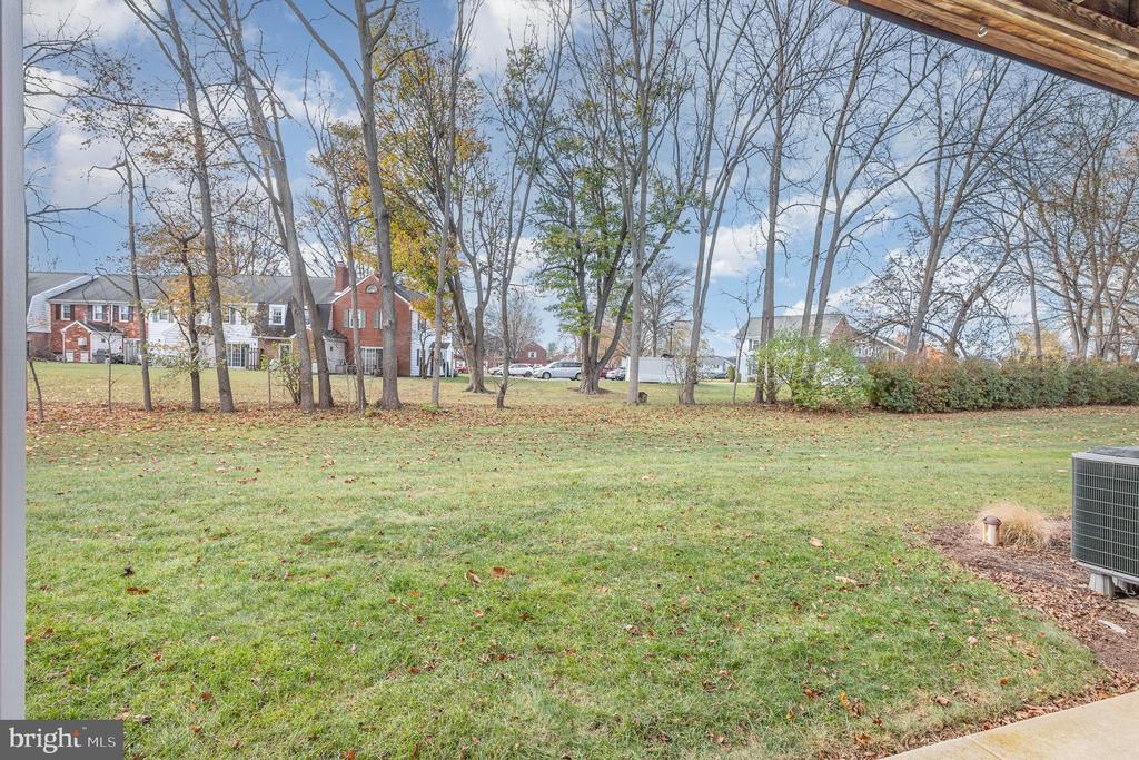213 Greenview Dr
