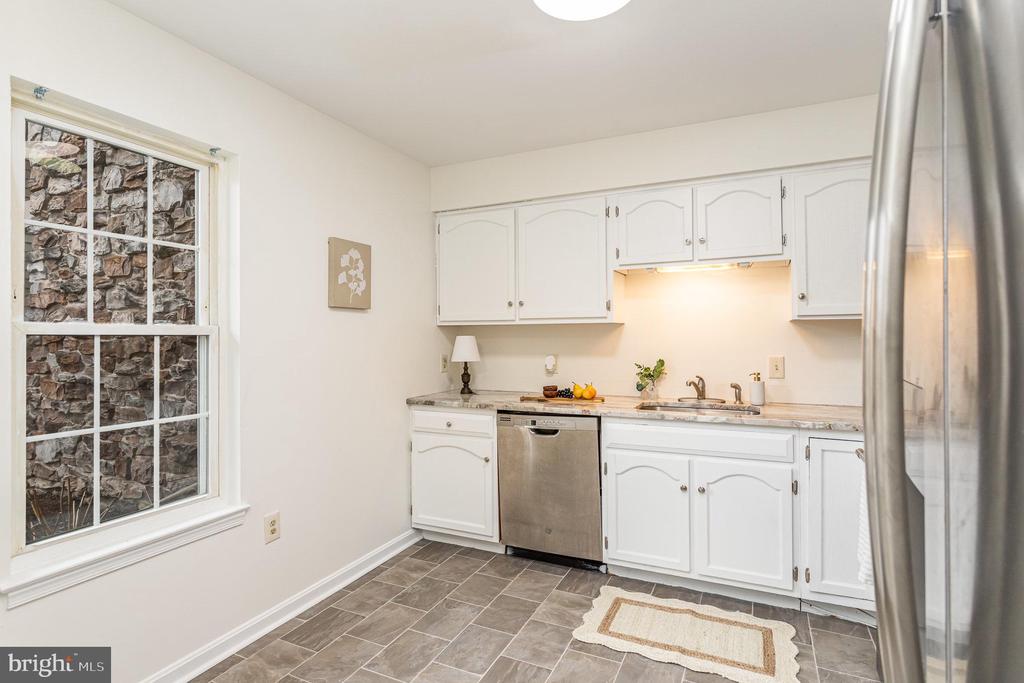 213 Greenview Dr