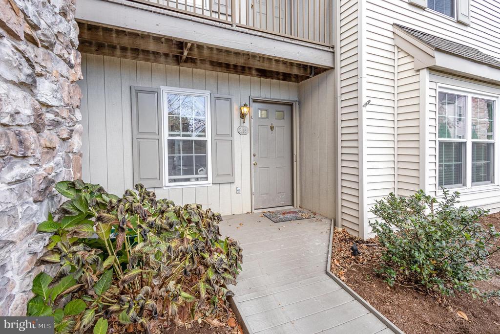 213 Greenview Dr