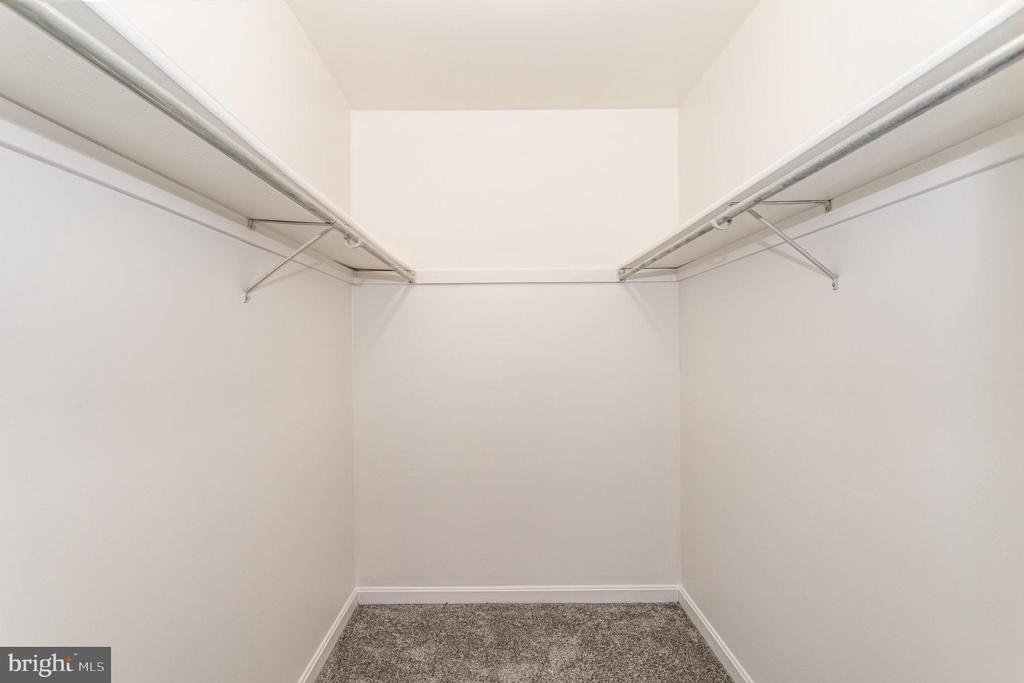 213 Greenview Dr