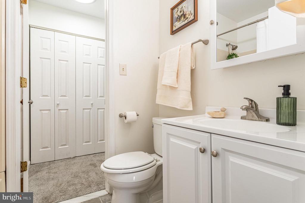 213 Greenview Dr