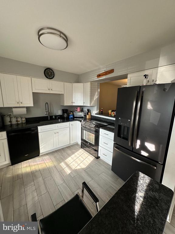 205 Greenview Dr