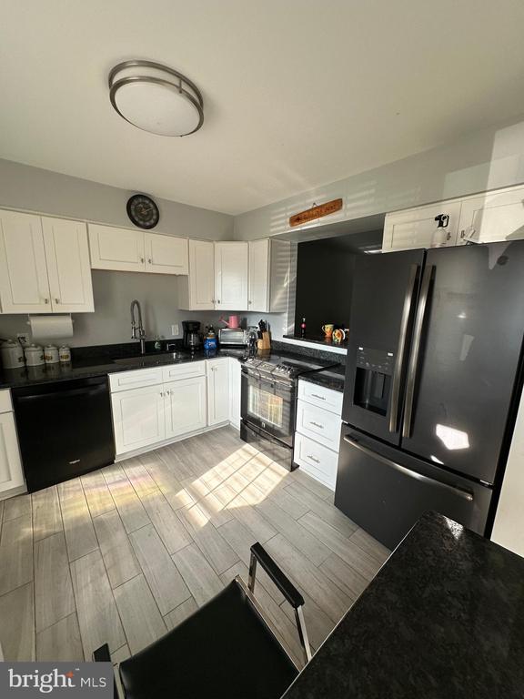 205 Greenview Dr