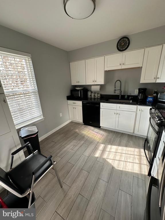 205 Greenview Dr
