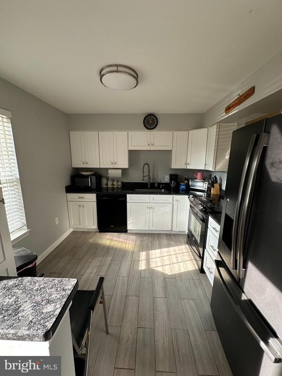205 Greenview Dr