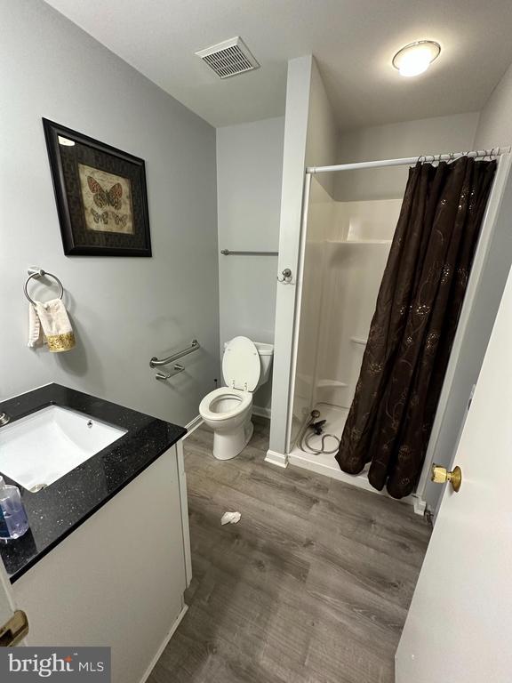 205 Greenview Dr