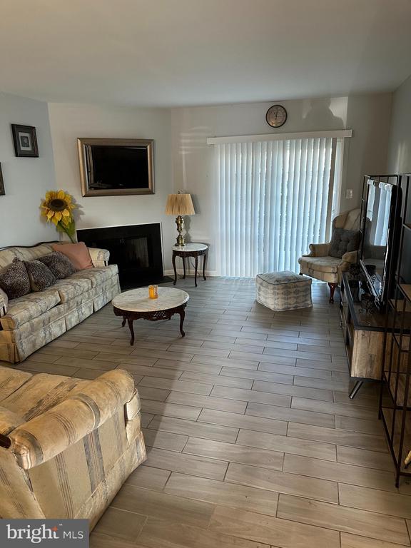 205 Greenview Dr