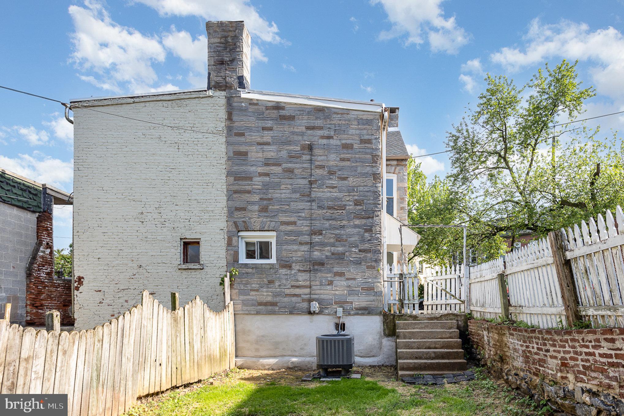321 W Mifflin St