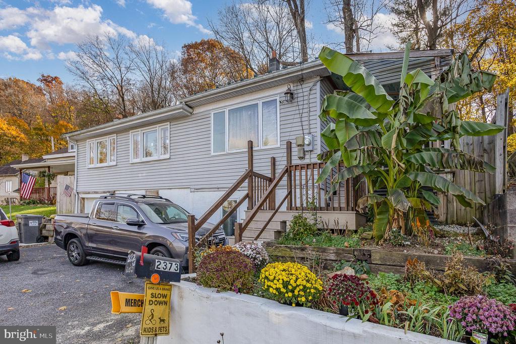 2373 Quarry Rd
