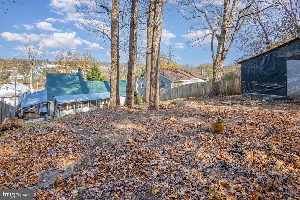 2373 Quarry Rd