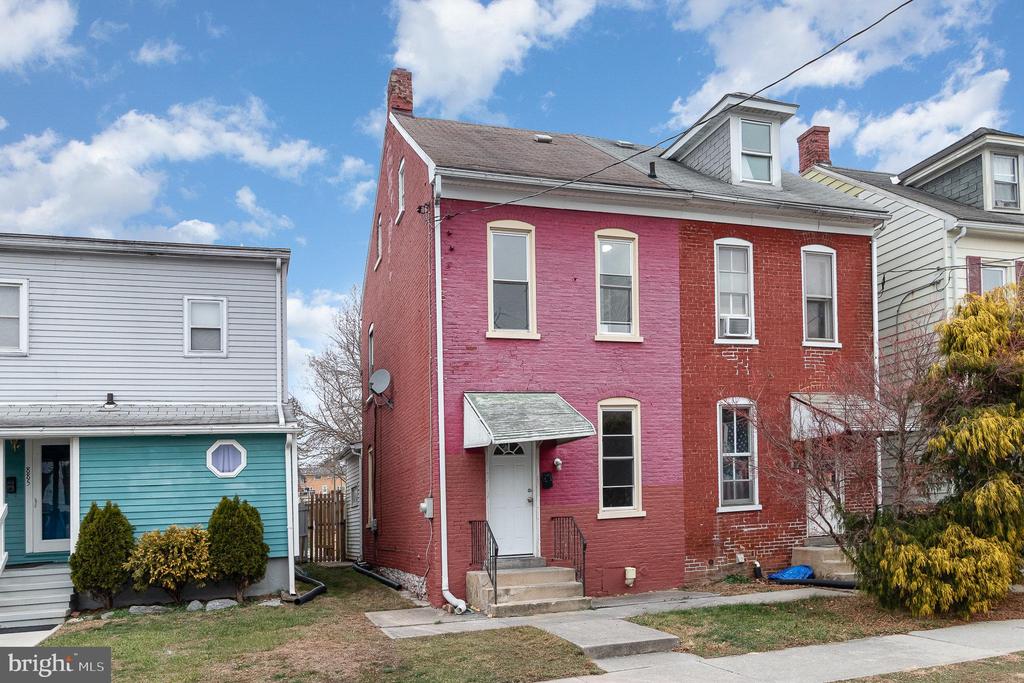 887 E Mifflin St