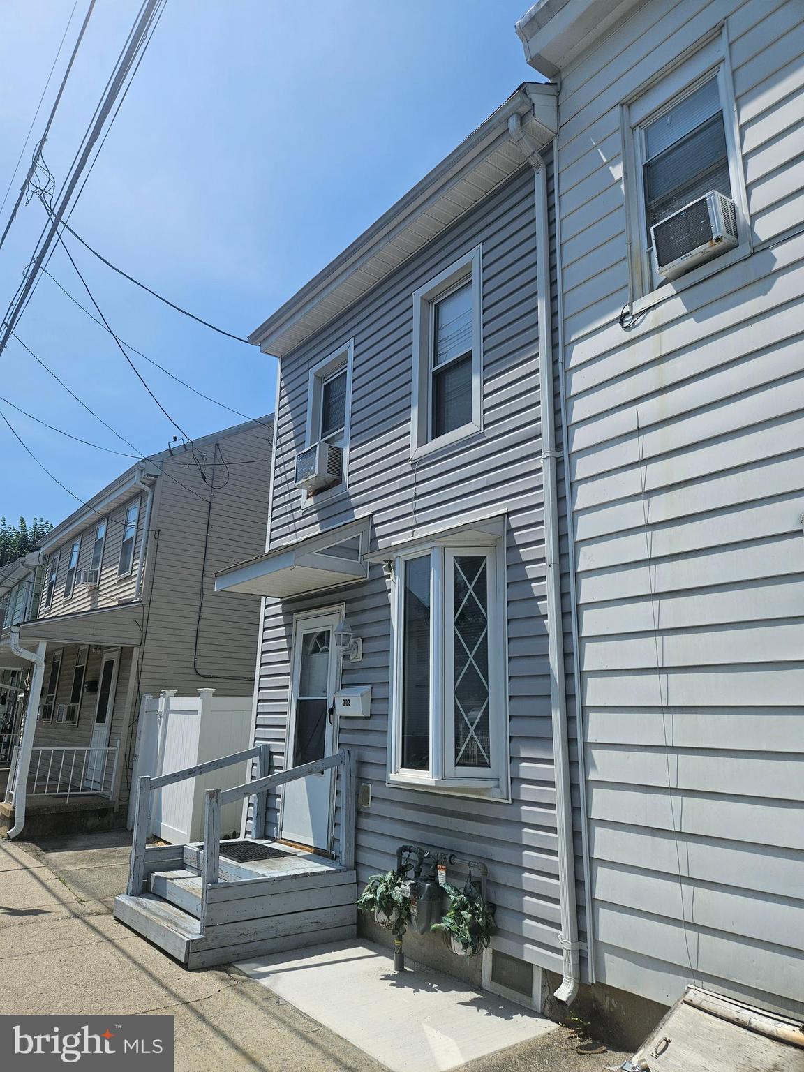 203 Mifflin St