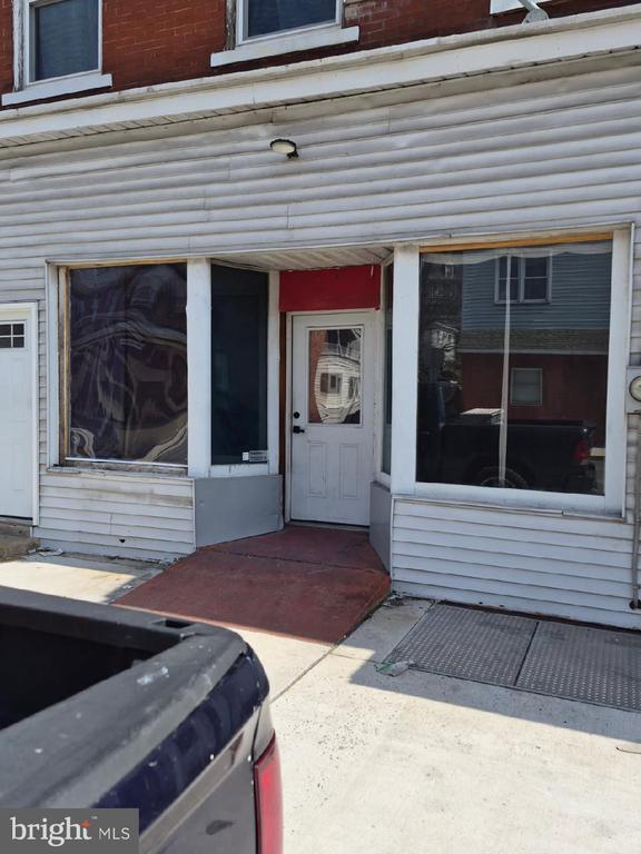 170 VALLEY & 2 SOUTH SPRUCE STREET