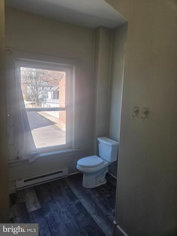 170 VALLEY & 2 SOUTH SPRUCE STREET