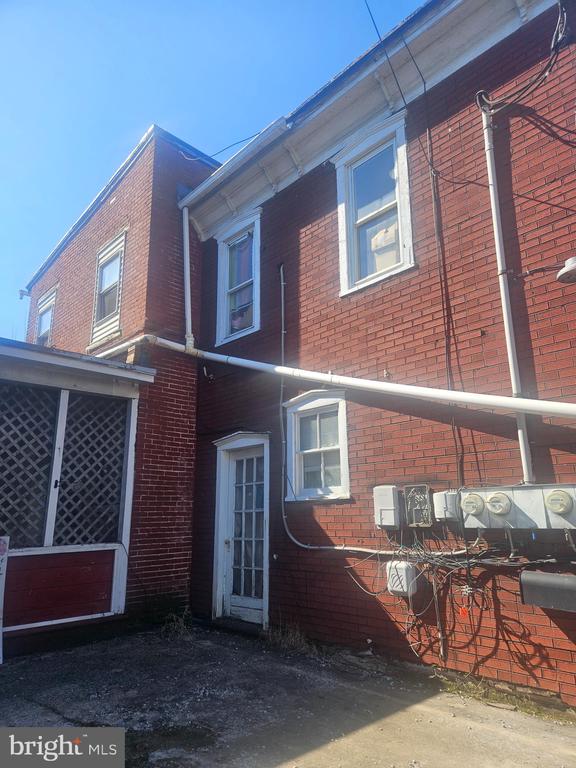 170 VALLEY & 2 SOUTH SPRUCE STREET
